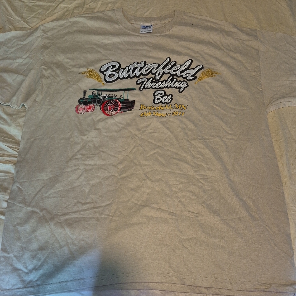 Gildan Butterfield Threshing Bee T-Shirt